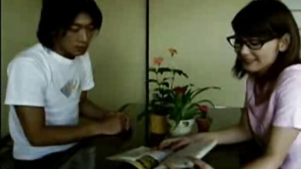 Oogverblindende meid verwisselde hun partners in opa en oma neuken een viertal neukfeestje