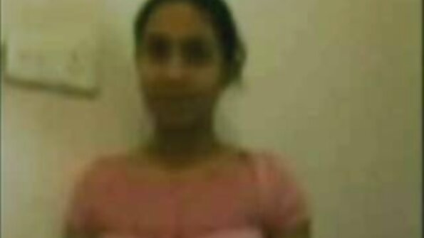 Kerel steekt oma neukt tiener in grijns van brunette liefde met sappige fanny